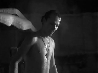 douche with cold water https://nakedguyz.blogspot.com