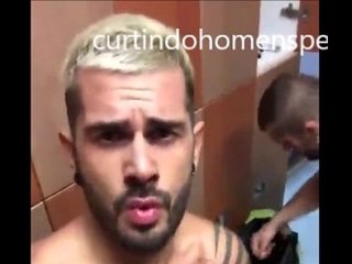 Macho Tatudo Gozando na Boquinha de Amigo